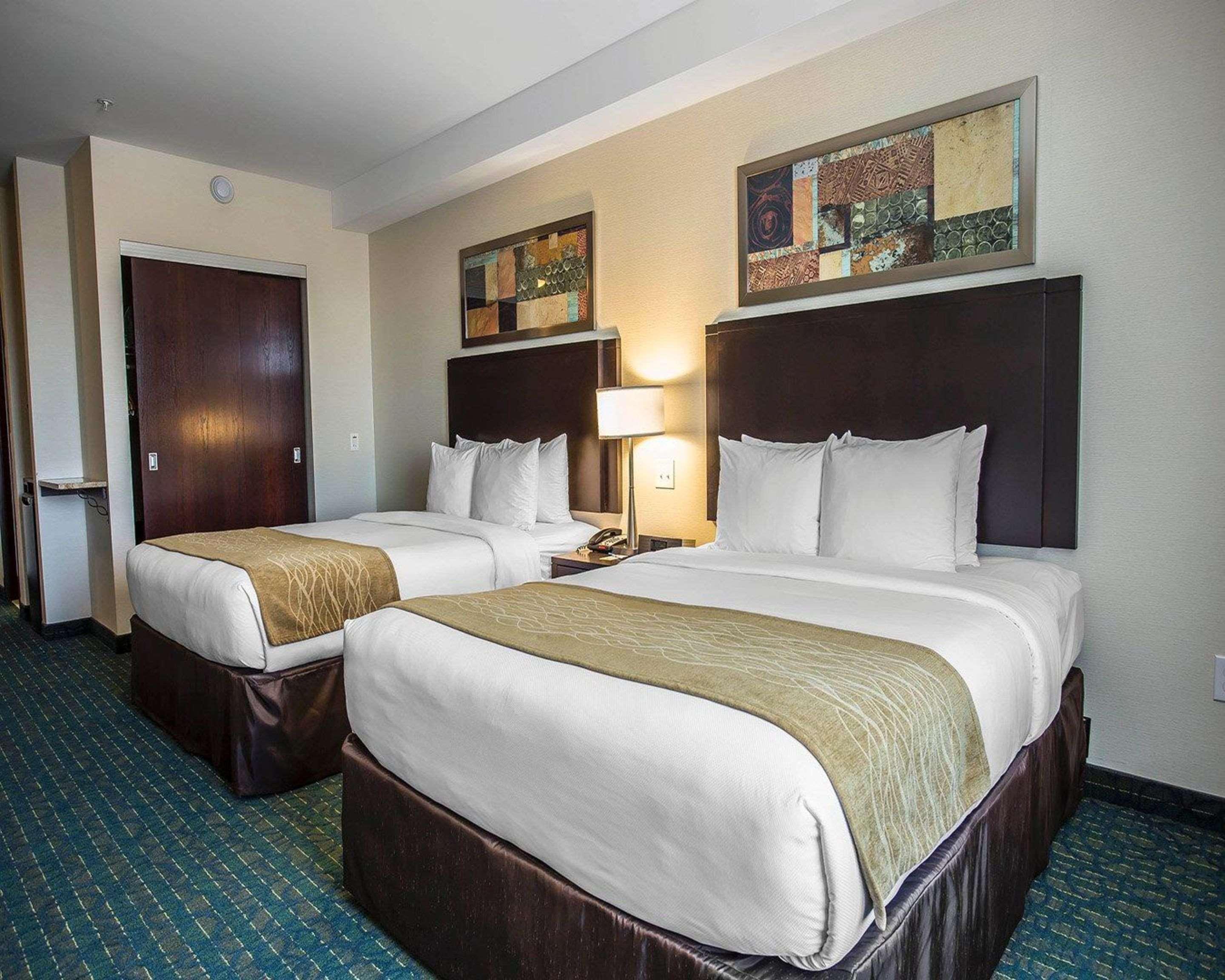 Comfort Hotel Bayer'S Lake Timberlea Екстериор снимка