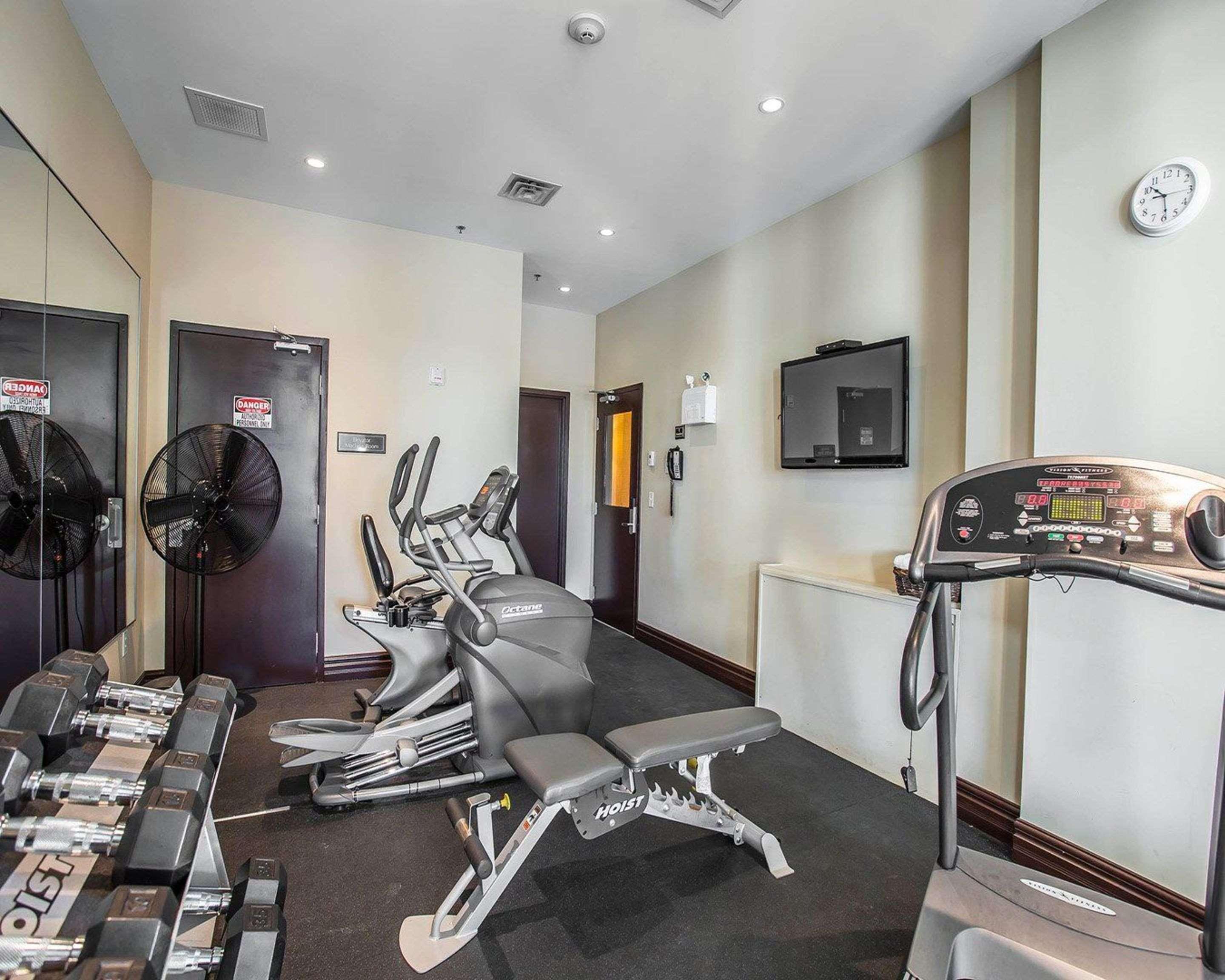 Comfort Hotel Bayer'S Lake Timberlea Екстериор снимка