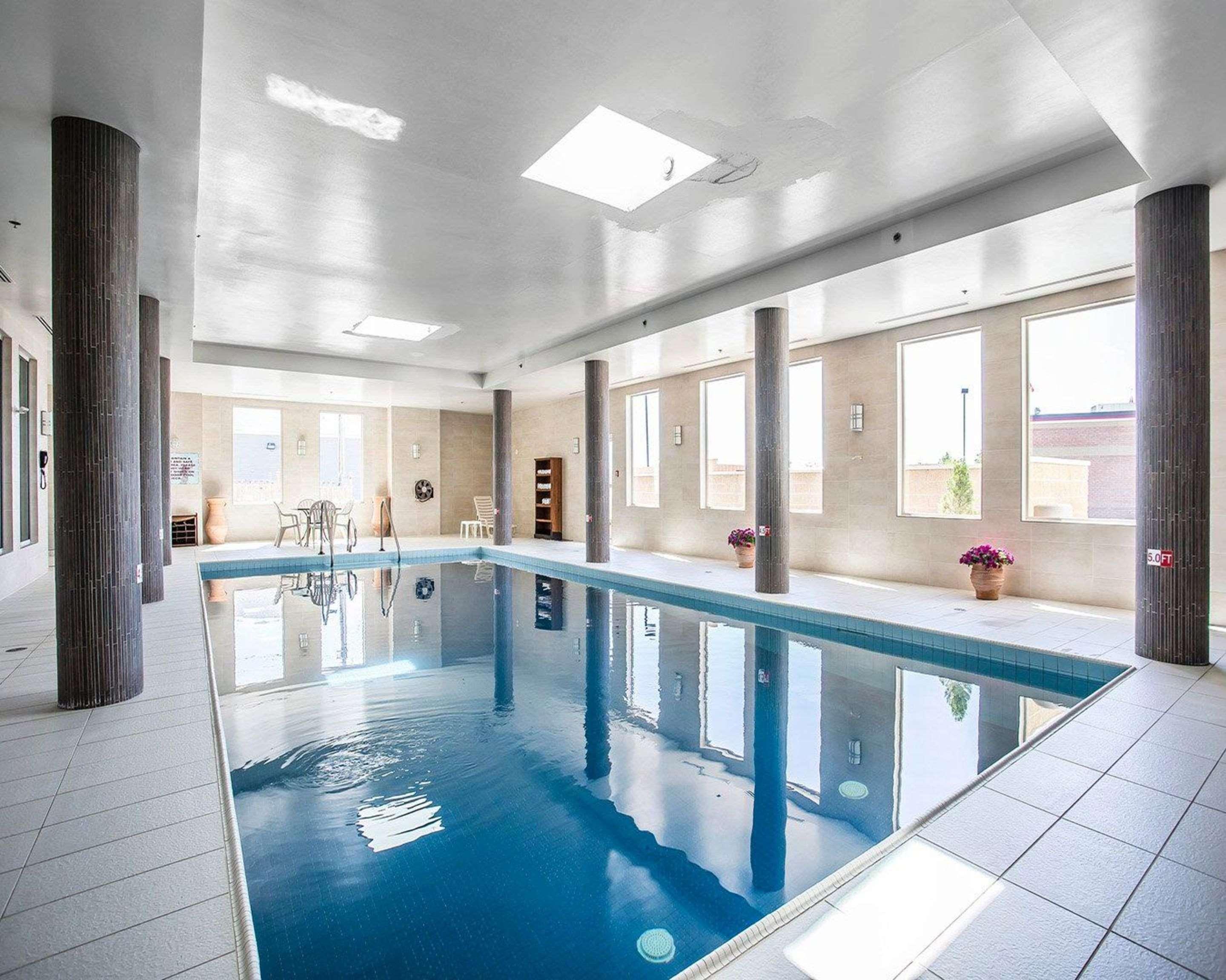 Comfort Hotel Bayer'S Lake Timberlea Екстериор снимка
