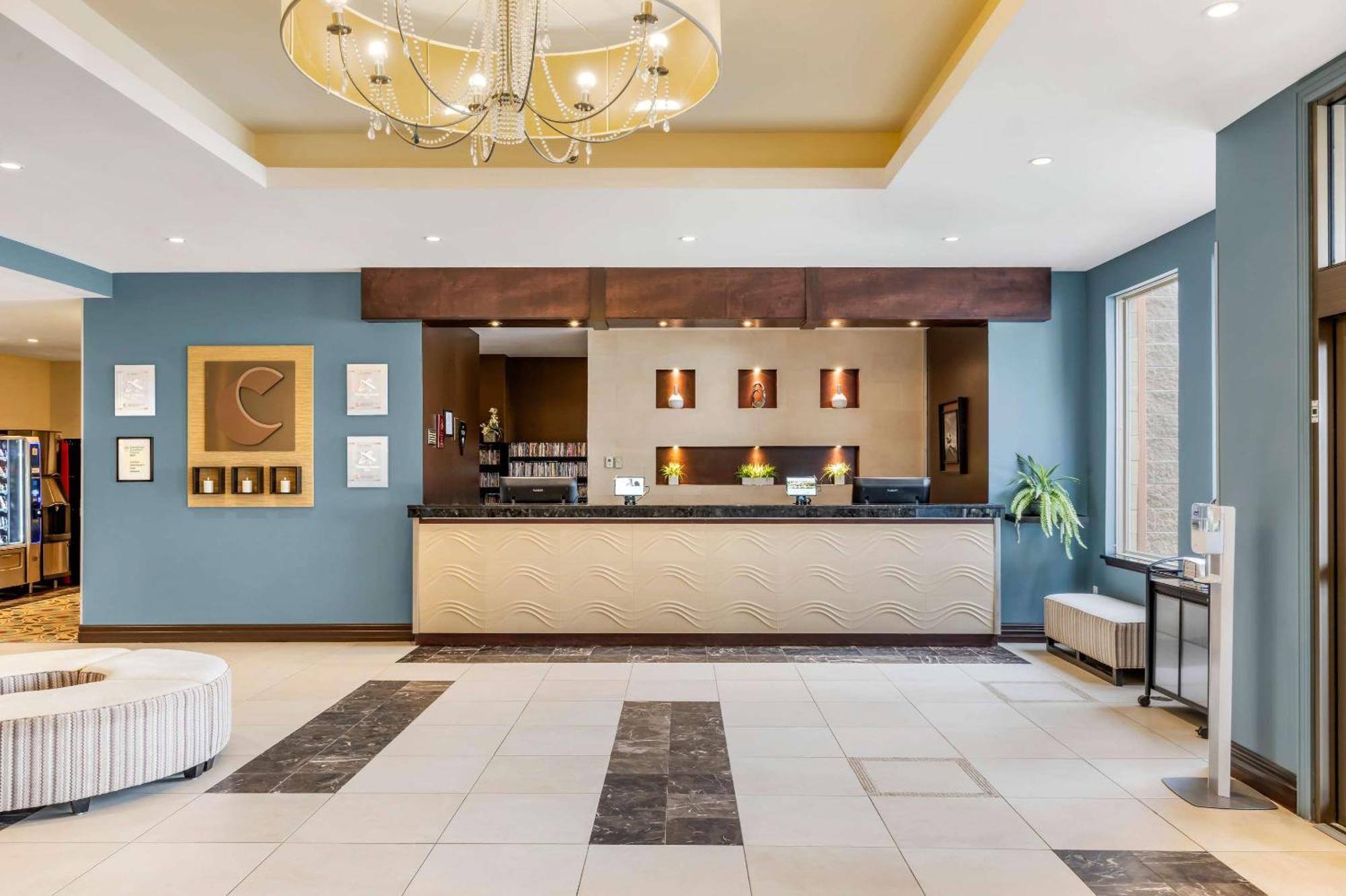 Comfort Hotel Bayer'S Lake Timberlea Екстериор снимка