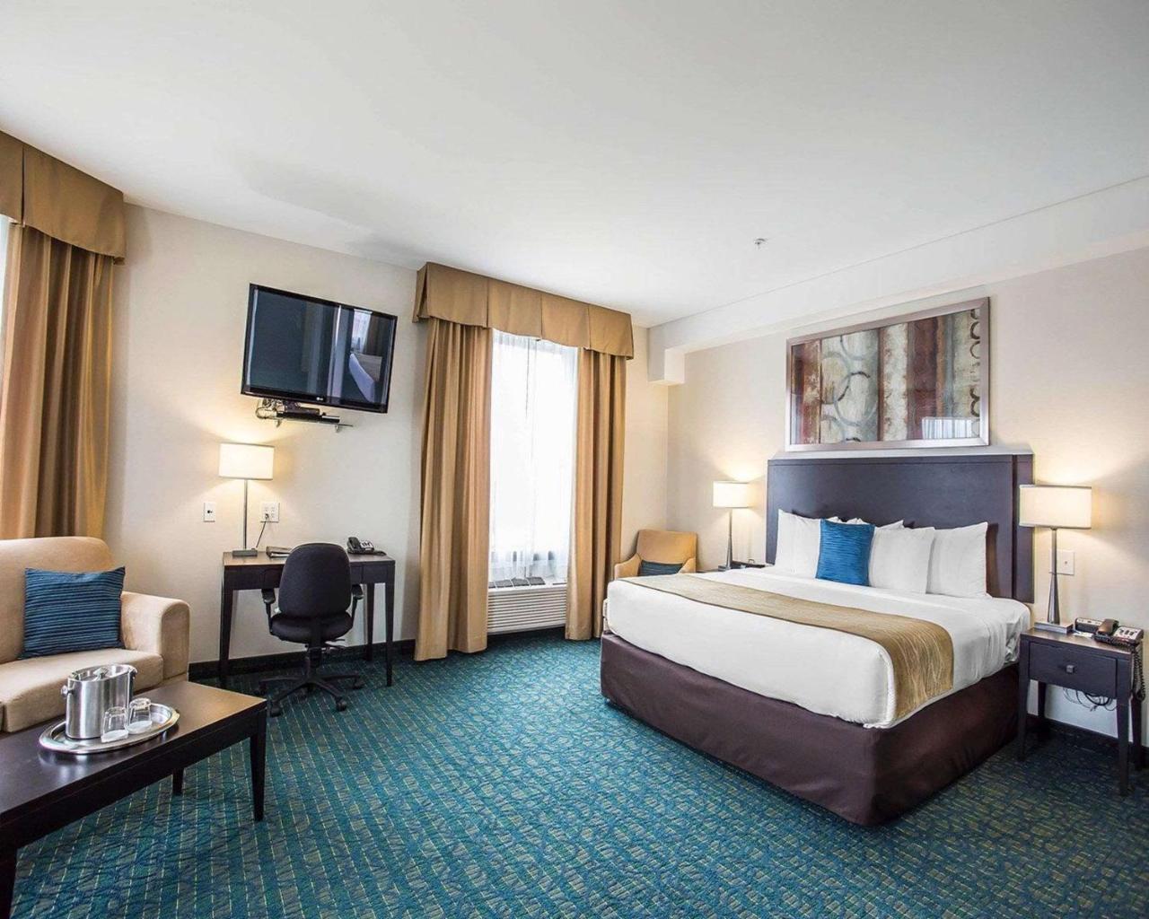 Comfort Hotel Bayer'S Lake Timberlea Екстериор снимка